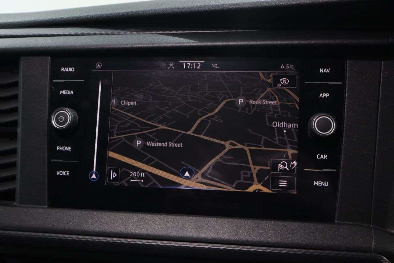 A 2020 VOLKSWAGEN TRANSPORTER 2.0 TDI T32 Highline Kombi Double Cab 5dr Diesel Manual FWD SWB Euro 6 (s/s A 2020 VOLKSWAGEN TRANSPORTER 2.0 TDI T32 Highline Kombi Double Cab 5dr Diesel Manual FWD SWB Euro 6 (s/s