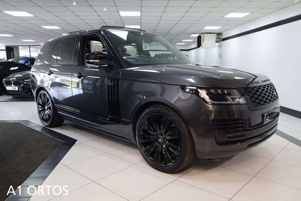 A 2018 LAND ROVER RANGE ROVER 4.4 SD V8 Autobiography SUV 5dr Diesel Auto 4WD Euro 6 (s/s) (339 ps) 11 ST A 2018 LAND ROVER RANGE ROVER 4.4 SD V8 Autobiography SUV 5dr Diesel Auto 4WD Euro 6 (s/s) (339 ps) 11 ST