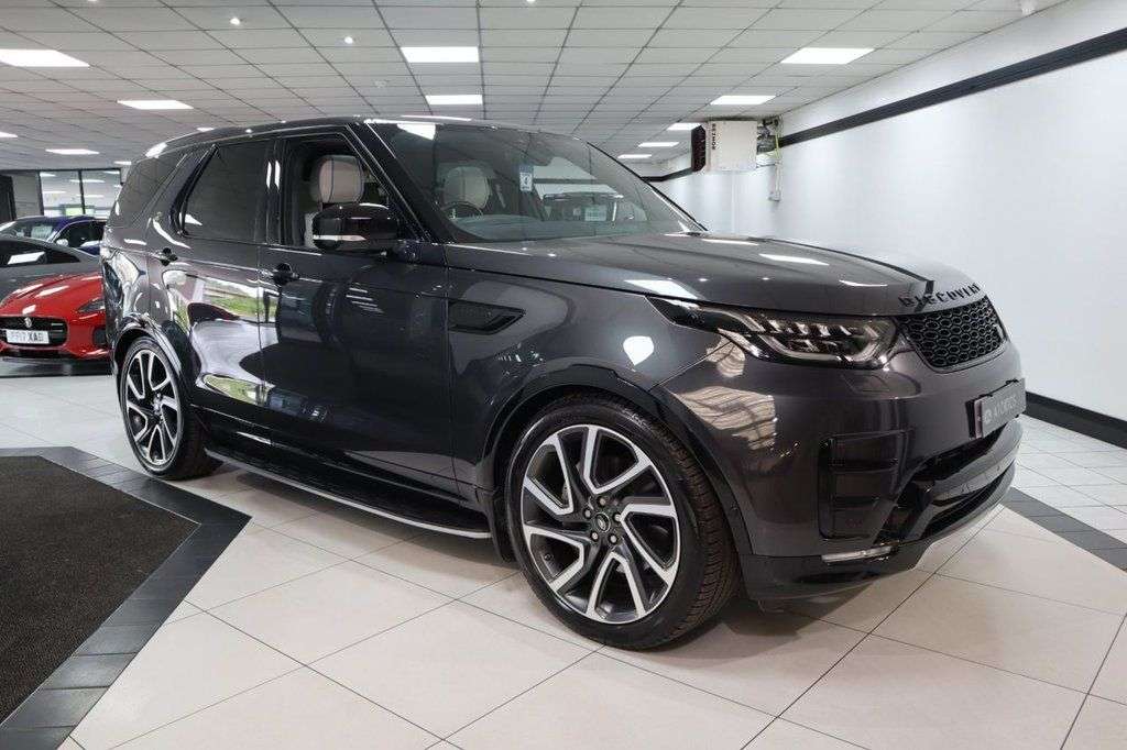 A 2019 LAND ROVER DISCOVERY 2.0 SD4 HSE SUV 5dr Diesel Auto 4WD Euro 6 (s/s) (240 ps) STUNNING EXAMPLE, A 2019 LAND ROVER DISCOVERY 2.0 SD4 HSE SUV 5dr Diesel Auto 4WD Euro 6 (s/s) (240 ps) STUNNING EXAMPLE,