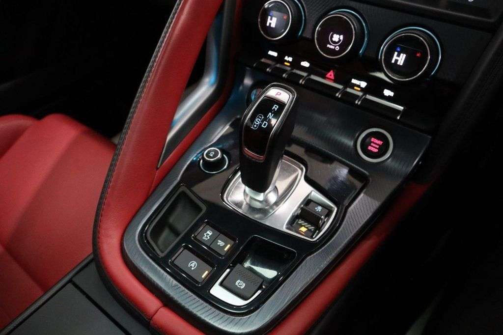 2019 JAGUAR F-TYPE 2019 JAGUAR F-TYPE