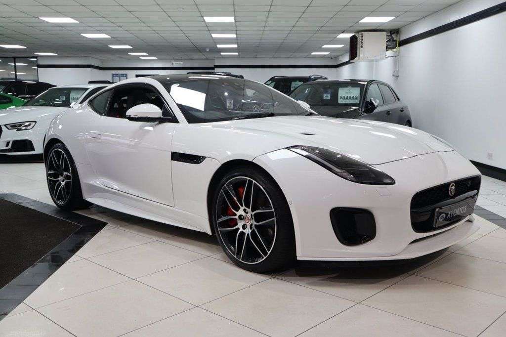 A 2019 JAGUAR F-TYPE 3.0 V6 GPF R-Dynamic Coupe 2dr Petrol Auto Euro 6 (s/s) (340 ps) FULL SERVI A 2019 JAGUAR F-TYPE 3.0 V6 GPF R-Dynamic Coupe 2dr Petrol Auto Euro 6 (s/s) (340 ps) FULL SERVI