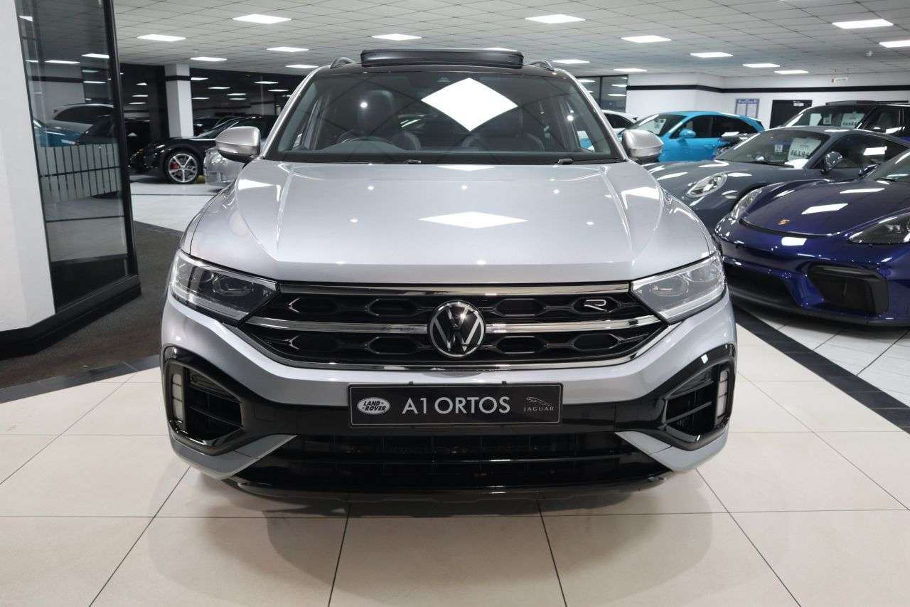 A 2023 VOLKSWAGEN T-ROC 2.0 TSI R SUV 5dr Petrol DSG 4Motion Euro 6 (s/s) (300 ps) FULL VOLKSWAGEN A 2023 VOLKSWAGEN T-ROC 2.0 TSI R SUV 5dr Petrol DSG 4Motion Euro 6 (s/s) (300 ps) FULL VOLKSWAGEN
