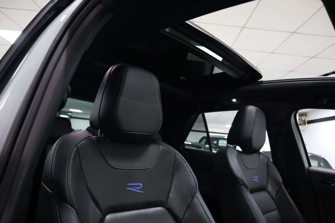 A 2023 VOLKSWAGEN T-ROC 2.0 TSI R SUV 5dr Petrol DSG 4Motion Euro 6 (s/s) (300 ps) FULL VOLKSWAGEN A 2023 VOLKSWAGEN T-ROC 2.0 TSI R SUV 5dr Petrol DSG 4Motion Euro 6 (s/s) (300 ps) FULL VOLKSWAGEN