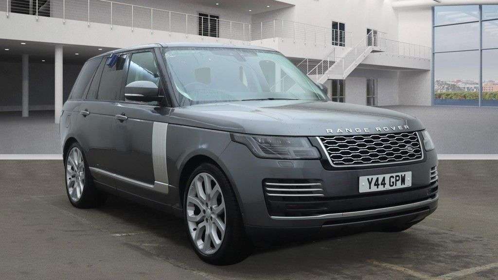 A 2018 LAND ROVER RANGE ROVER 3.0 SD V6 Autobiography SUV 5dr Diesel Auto 4WD Euro 6 (s/s) FULL HISTORY I A 2018 LAND ROVER RANGE ROVER 3.0 SD V6 Autobiography SUV 5dr Diesel Auto 4WD Euro 6 (s/s) FULL HISTORY I