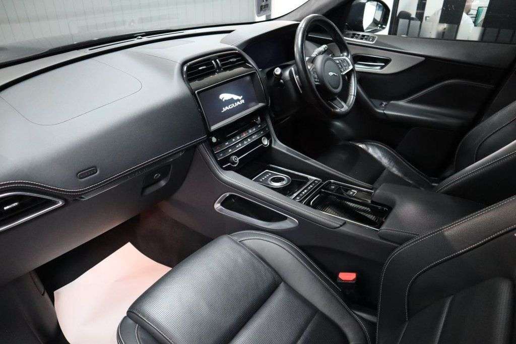 2019 JAGUAR F-PACE 2019 JAGUAR F-PACE