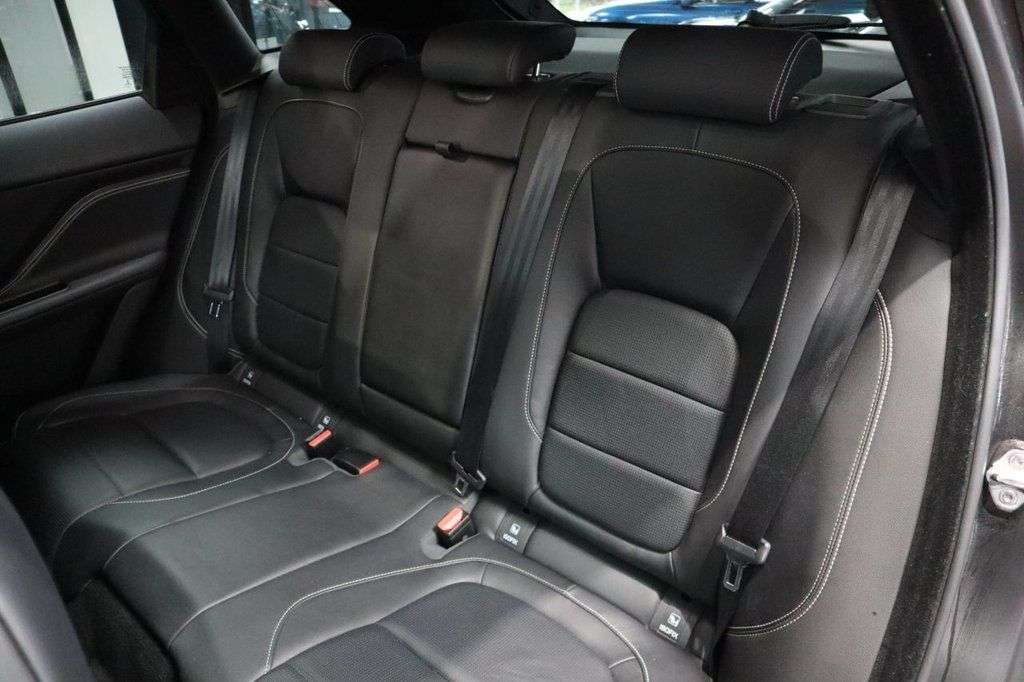 2019 JAGUAR F-PACE 2019 JAGUAR F-PACE