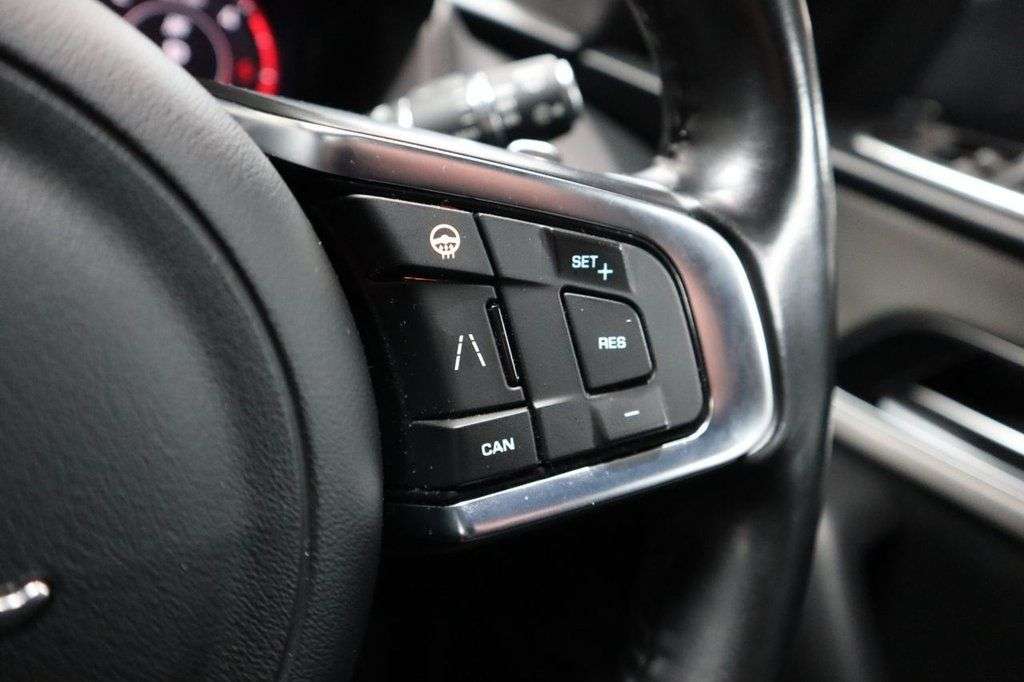 2019 JAGUAR F-PACE 2019 JAGUAR F-PACE