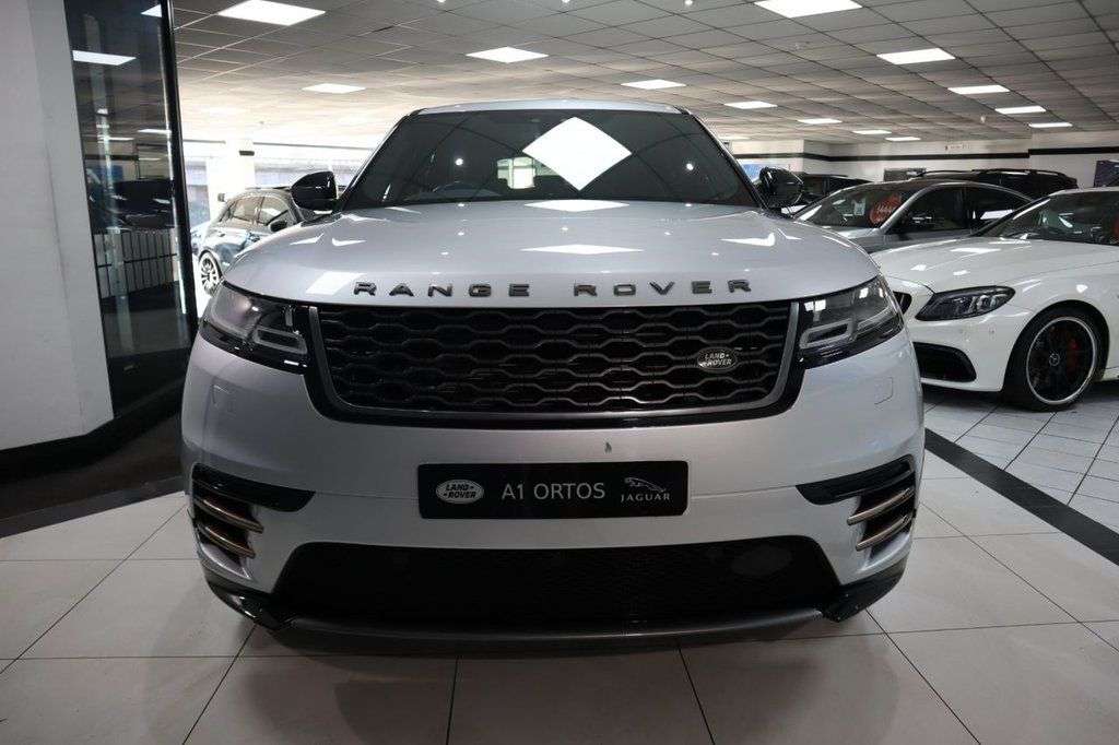 A 2019 LAND ROVER RANGE ROVER VELAR 2.0 D240 R-Dynamic HSE SUV 5dr Diesel Auto 4WD Euro 6 (s/s) (240 ps) ABSOLU A 2019 LAND ROVER RANGE ROVER VELAR 2.0 D240 R-Dynamic HSE SUV 5dr Diesel Auto 4WD Euro 6 (s/s) (240 ps) ABSOLU