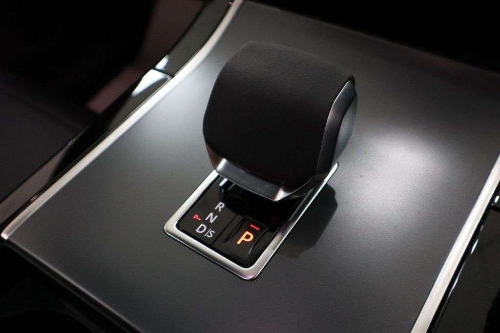 2023 LAND ROVER RANGE ROVER VELAR 2023 LAND ROVER RANGE ROVER VELAR