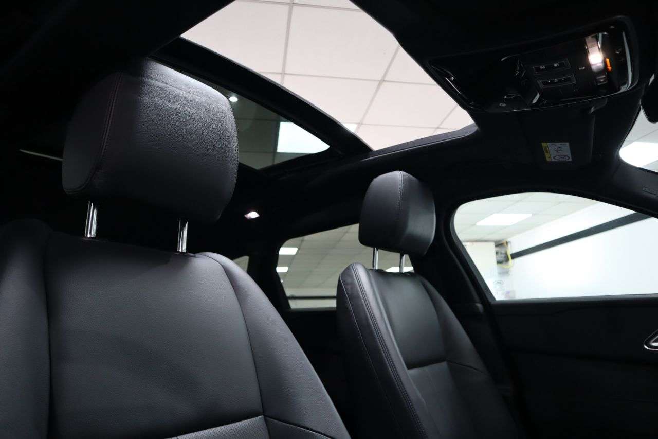 A 2023 LAND ROVER RANGE ROVER VELAR 2.0 D200 MHEV Dynamic SE SUV 5dr Diesel Auto 4WD Euro 6 (s/s) (204 ps) NEW A 2023 LAND ROVER RANGE ROVER VELAR 2.0 D200 MHEV Dynamic SE SUV 5dr Diesel Auto 4WD Euro 6 (s/s) (204 ps) NEW