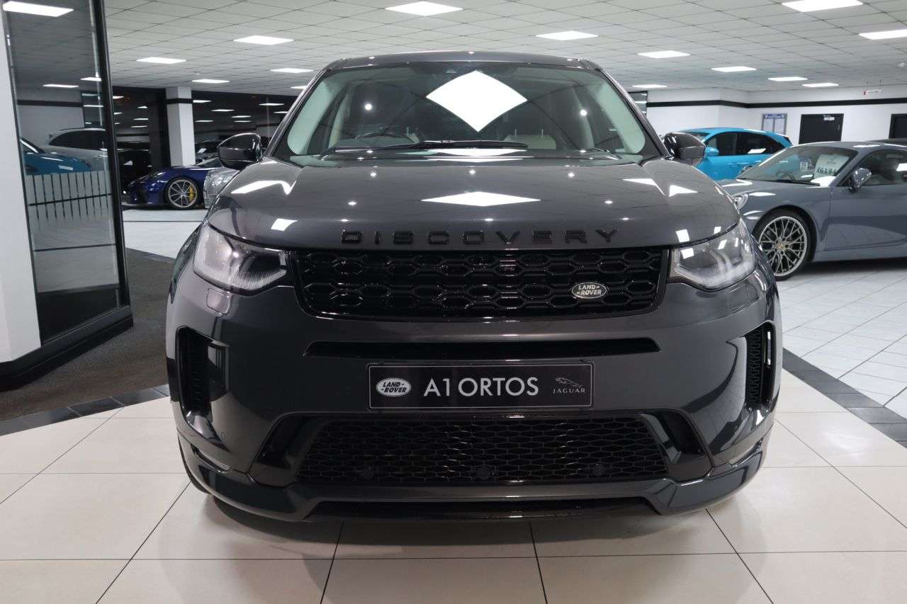 A 2019 LAND ROVER DISCOVERY SPORT 2.0 D240 MHEV R-Dynamic SE SUV 5dr Diesel Auto 4WD Euro 6 (s/s) (240 ps) ST A 2019 LAND ROVER DISCOVERY SPORT 2.0 D240 MHEV R-Dynamic SE SUV 5dr Diesel Auto 4WD Euro 6 (s/s) (240 ps) ST