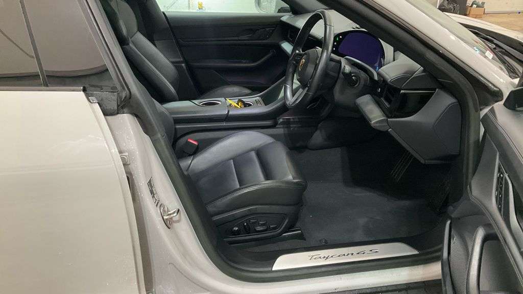 2023 PORSCHE TAYCAN 2023 PORSCHE TAYCAN