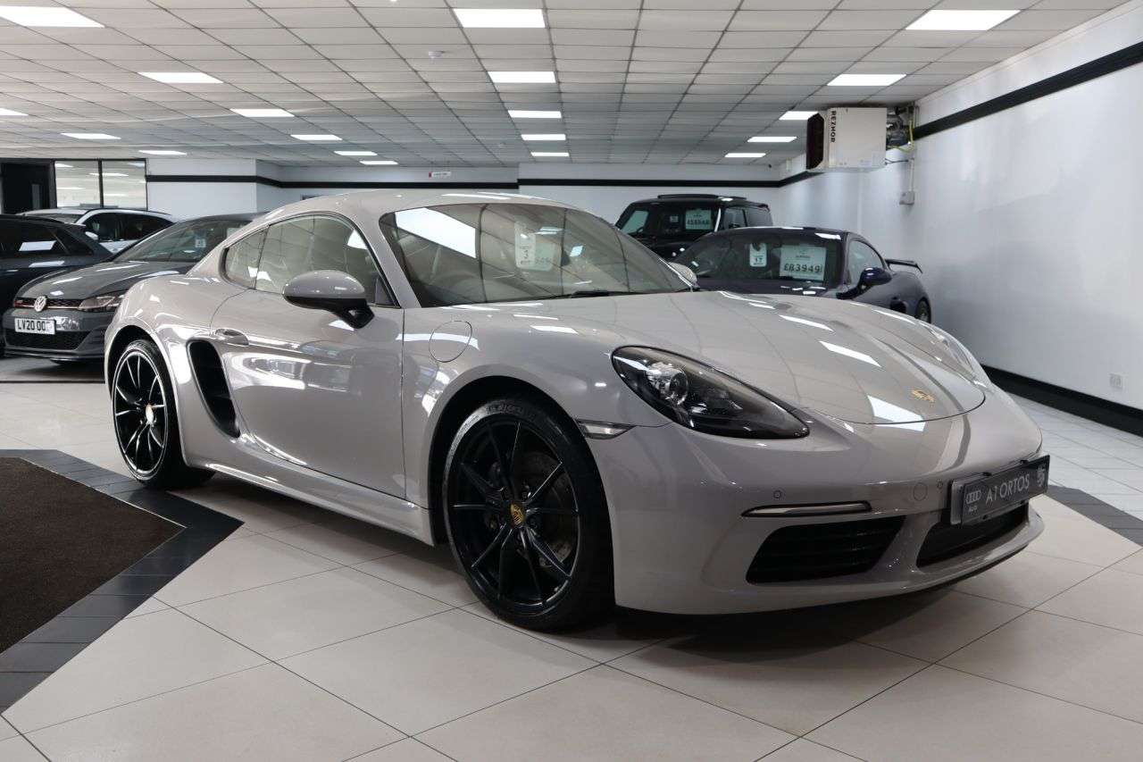 A 2019 PORSCHE 718 CAYMAN 2.0T Coupe GPF 2dr Petrol PDK Euro 6 (s/s) (300 ps) A 2019 PORSCHE 718 CAYMAN 2.0T Coupe GPF 2dr Petrol PDK Euro 6 (s/s) (300 ps)