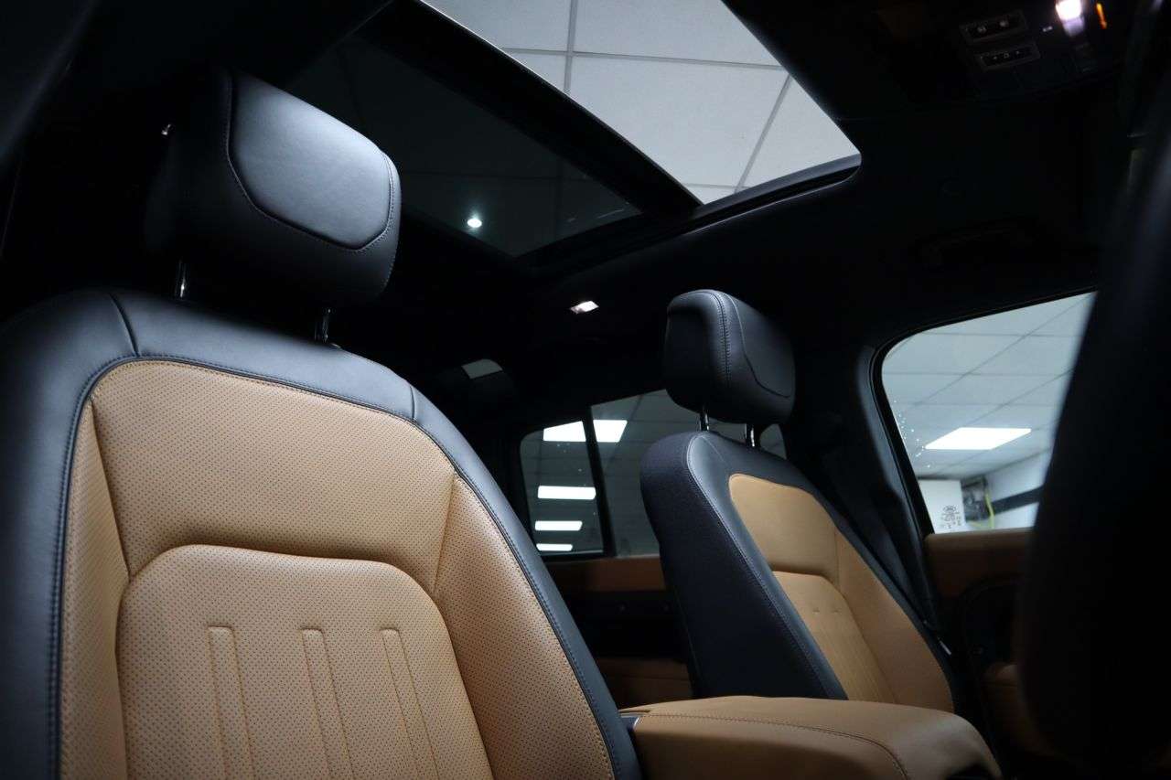 A 2023 LAND ROVER DEFENDER 3.0 D300 MHEV X SUV 5dr Diesel Auto 4WD Euro 6 (s/s) (300 ps) FULL LAND ROV A 2023 LAND ROVER DEFENDER 3.0 D300 MHEV X SUV 5dr Diesel Auto 4WD Euro 6 (s/s) (300 ps) FULL LAND ROV