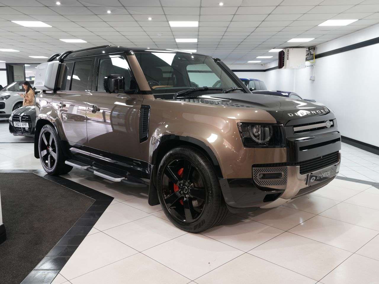 A 2023 LAND ROVER DEFENDER 3.0 D300 MHEV X SUV 5dr Diesel Auto 4WD Euro 6 (s/s) (300 ps) FULL LAND ROV A 2023 LAND ROVER DEFENDER 3.0 D300 MHEV X SUV 5dr Diesel Auto 4WD Euro 6 (s/s) (300 ps) FULL LAND ROV