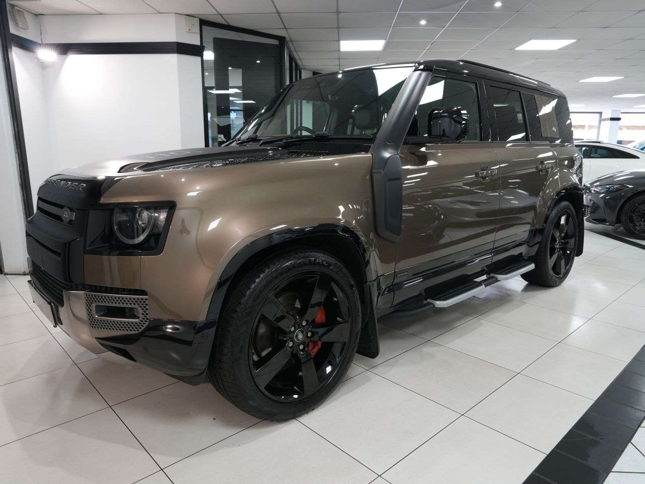 A 2023 LAND ROVER DEFENDER 3.0 D300 MHEV X SUV 5dr Diesel Auto 4WD Euro 6 (s/s) (300 ps) FULL LAND ROV A 2023 LAND ROVER DEFENDER 3.0 D300 MHEV X SUV 5dr Diesel Auto 4WD Euro 6 (s/s) (300 ps) FULL LAND ROV