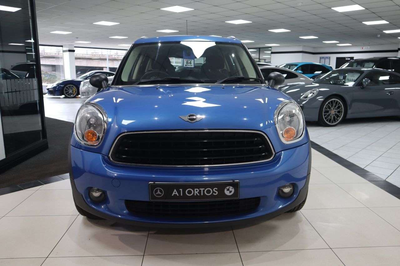 A 2012 MINI COUNTRYMAN 1.6 One SUV 5dr Petrol Manual Euro 5 (s/s) (98 ps) TRADE SALE 1 FORMER KEEP A 2012 MINI COUNTRYMAN 1.6 One SUV 5dr Petrol Manual Euro 5 (s/s) (98 ps) TRADE SALE 1 FORMER KEEP