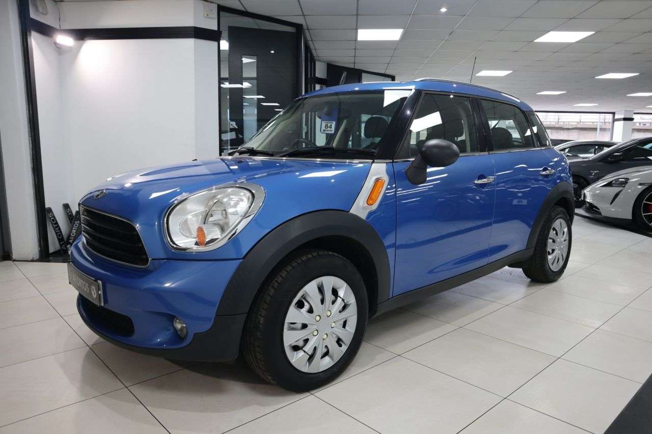 A 2012 MINI COUNTRYMAN 1.6 One SUV 5dr Petrol Manual Euro 5 (s/s) (98 ps) TRADE SALE 1 FORMER KEEP A 2012 MINI COUNTRYMAN 1.6 One SUV 5dr Petrol Manual Euro 5 (s/s) (98 ps) TRADE SALE 1 FORMER KEEP