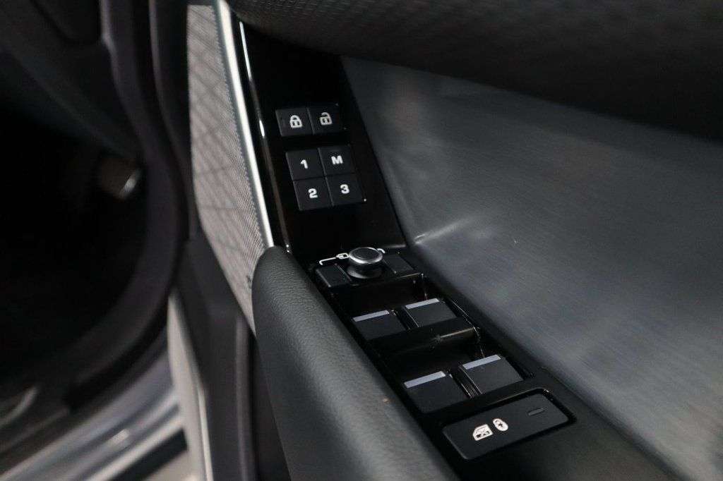 2021 LAND ROVER RANGE ROVER VELAR 2021 LAND ROVER RANGE ROVER VELAR