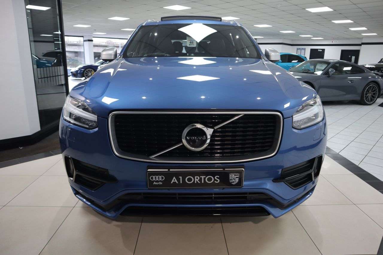 A 2019 VOLVO XC90 2.0 D5 PowerPulse R-Design Pro SUV 5dr Diesel Auto 4WD Euro 6 (s/s) (235 ps A 2019 VOLVO XC90 2.0 D5 PowerPulse R-Design Pro SUV 5dr Diesel Auto 4WD Euro 6 (s/s) (235 ps