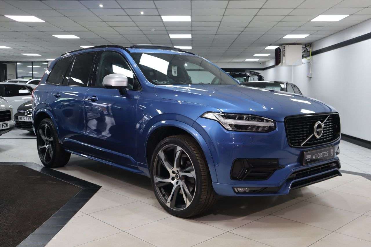 A 2019 VOLVO XC90 2.0 D5 PowerPulse R-Design Pro SUV 5dr Diesel Auto 4WD Euro 6 (s/s) (235 ps A 2019 VOLVO XC90 2.0 D5 PowerPulse R-Design Pro SUV 5dr Diesel Auto 4WD Euro 6 (s/s) (235 ps