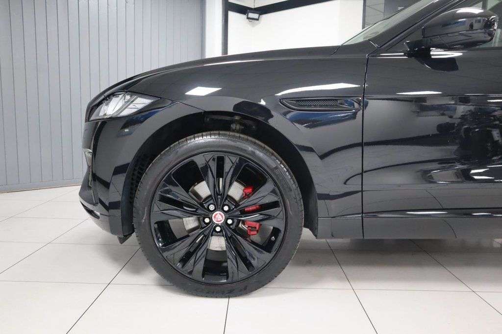 2017 JAGUAR F-PACE 2017 JAGUAR F-PACE