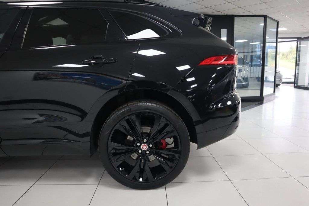 2017 JAGUAR F-PACE 2017 JAGUAR F-PACE