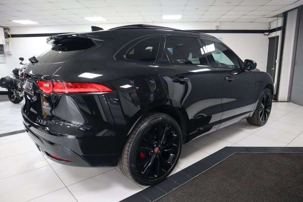 2017 JAGUAR F-PACE 2017 JAGUAR F-PACE