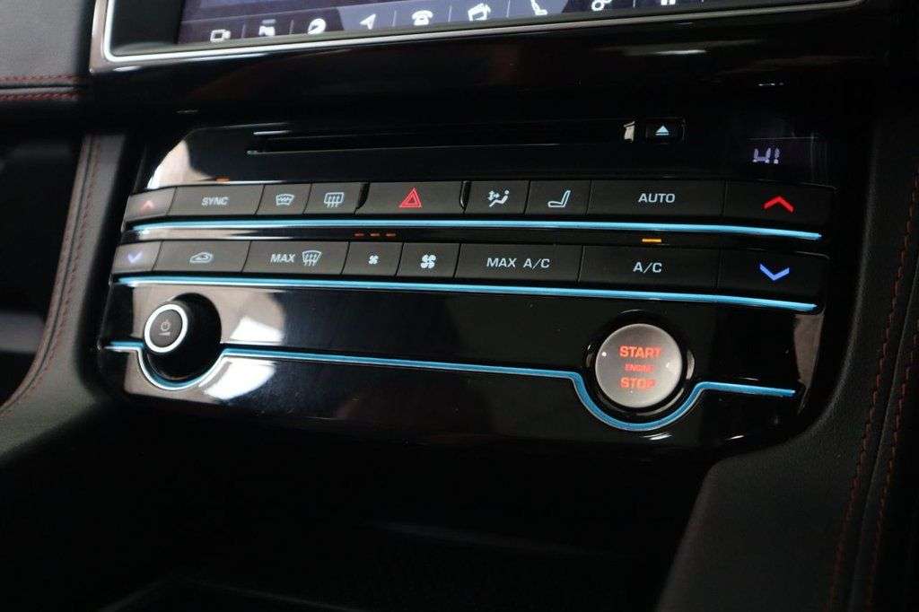 2017 JAGUAR F-PACE 2017 JAGUAR F-PACE