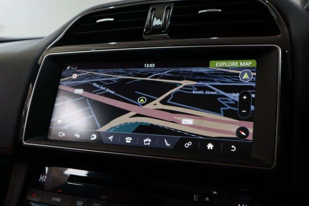 2017 JAGUAR F-PACE 2017 JAGUAR F-PACE