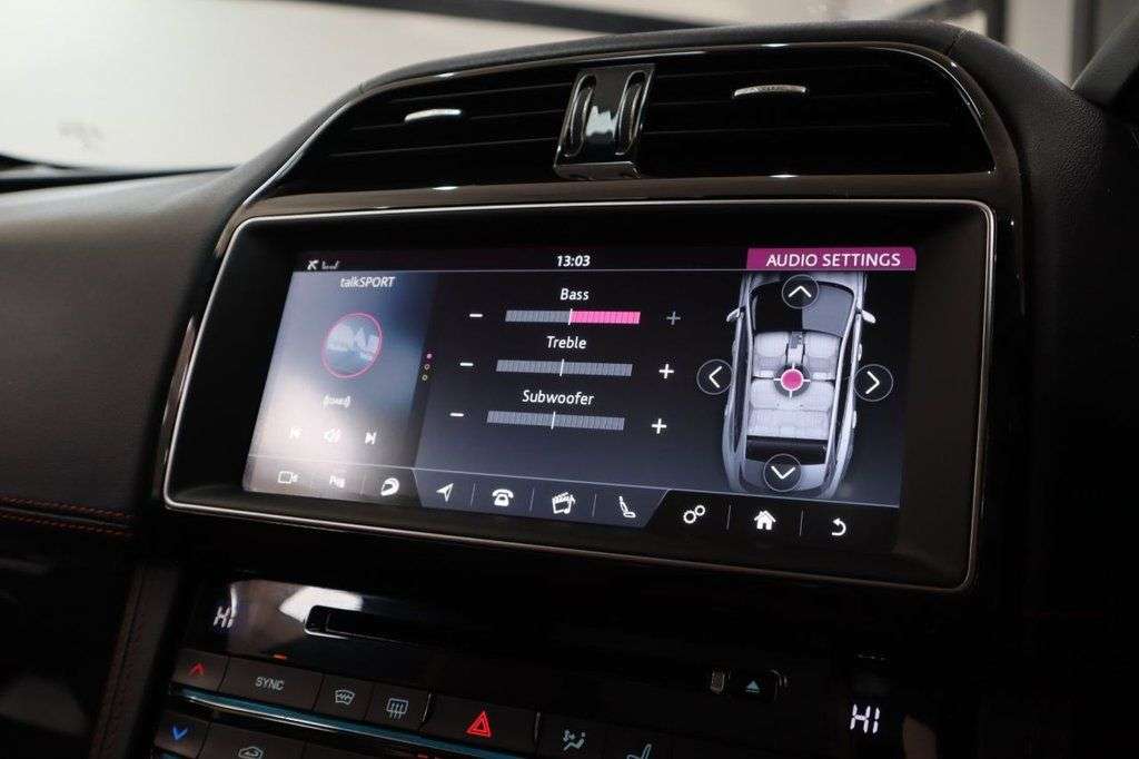 2017 JAGUAR F-PACE 2017 JAGUAR F-PACE