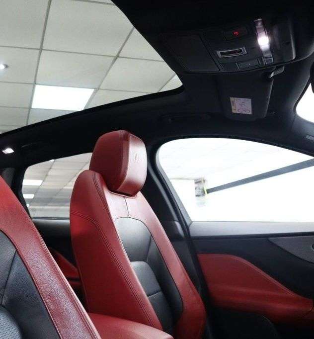 2017 JAGUAR F-PACE 2017 JAGUAR F-PACE