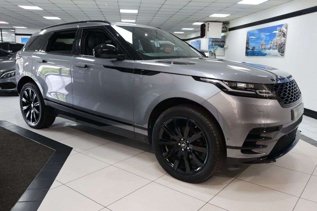A 2020 LAND ROVER RANGE ROVER VELAR 2.0 D180 R-Dynamic SE SUV 5dr Diesel Auto 4WD Euro 6 (s/s) (180 ps) 1 FORME A 2020 LAND ROVER RANGE ROVER VELAR 2.0 D180 R-Dynamic SE SUV 5dr Diesel Auto 4WD Euro 6 (s/s) (180 ps) 1 FORME