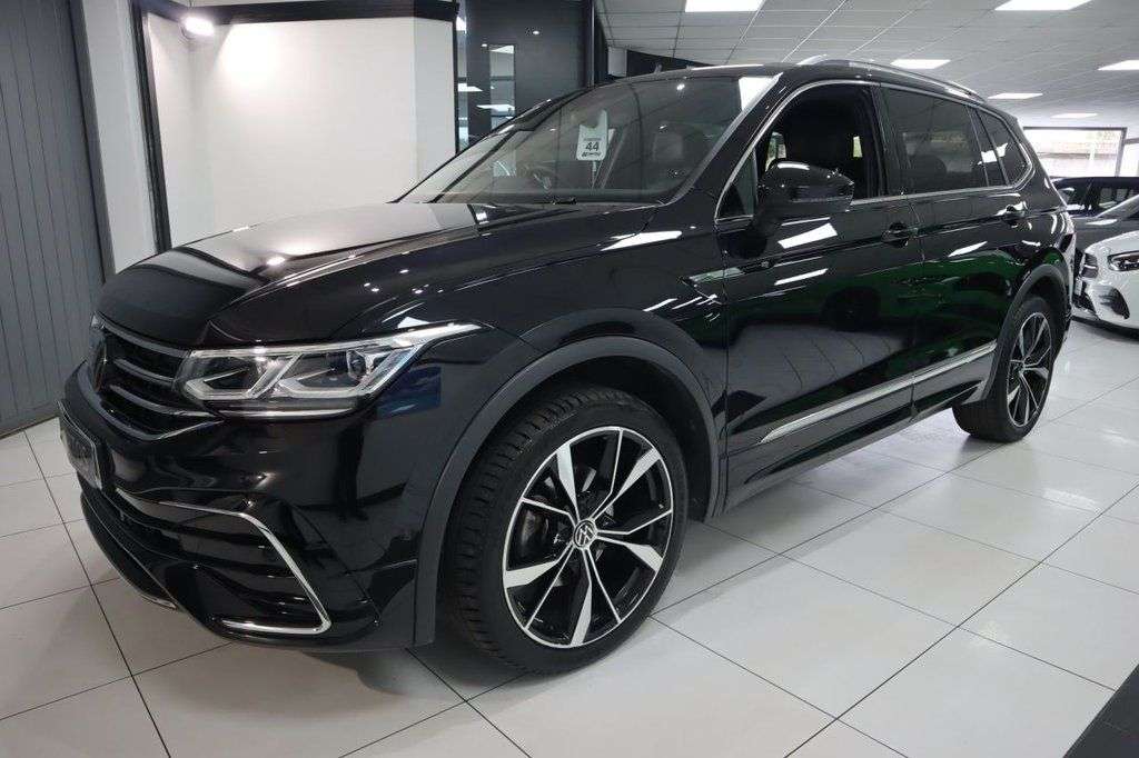 A 2022 VOLKSWAGEN TIGUAN ALLSPACE 1.5 TSI R-Line SUV 5dr Petrol DSG Euro 6 (s/s) (150 ps) 1 OWNER EXAMPLE, ST A 2022 VOLKSWAGEN TIGUAN ALLSPACE 1.5 TSI R-Line SUV 5dr Petrol DSG Euro 6 (s/s) (150 ps) 1 OWNER EXAMPLE, ST