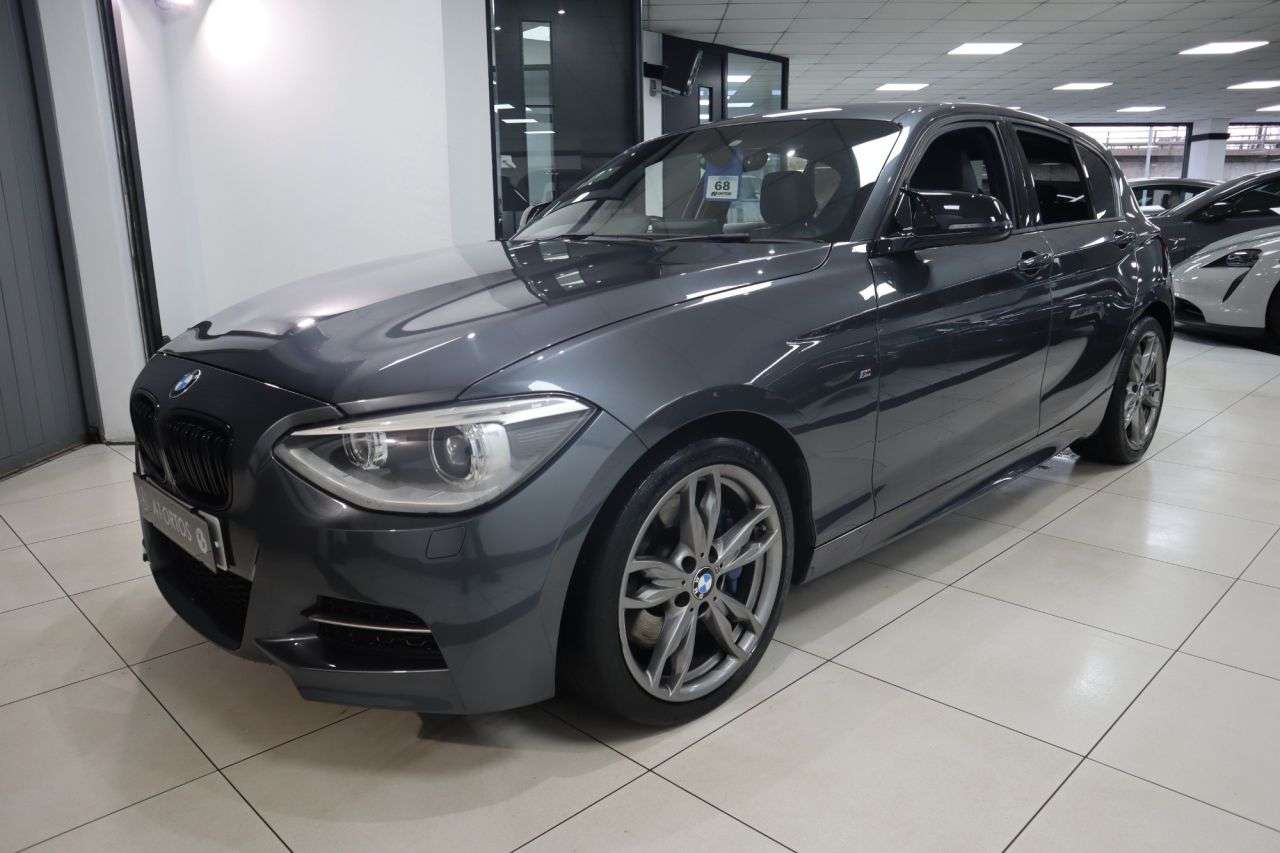 A 2015 BMW 1 SERIES 3.0 M135i Hatchback 5dr Petrol Auto Euro 6 (s/s) (320 ps) STUNNING P/X EXAM A 2015 BMW 1 SERIES 3.0 M135i Hatchback 5dr Petrol Auto Euro 6 (s/s) (320 ps) STUNNING P/X EXAM