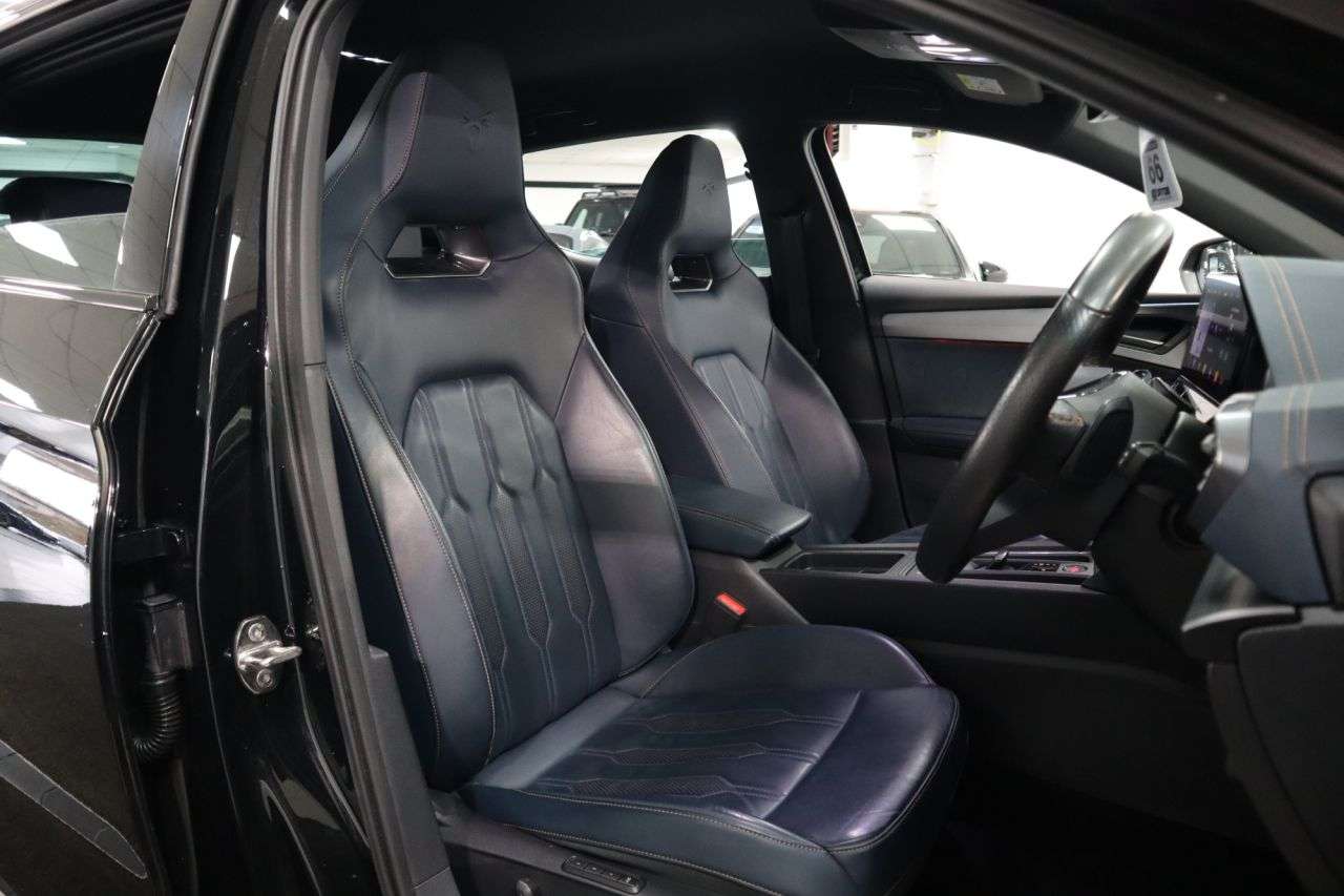 A 2021 CUPRA LEON 2.0 TSI VZ3 Hatchback 5dr Petrol DSG Euro 6 (s/s) (300 ps) ABSOLUTE STUNNIN A 2021 CUPRA LEON 2.0 TSI VZ3 Hatchback 5dr Petrol DSG Euro 6 (s/s) (300 ps) ABSOLUTE STUNNIN