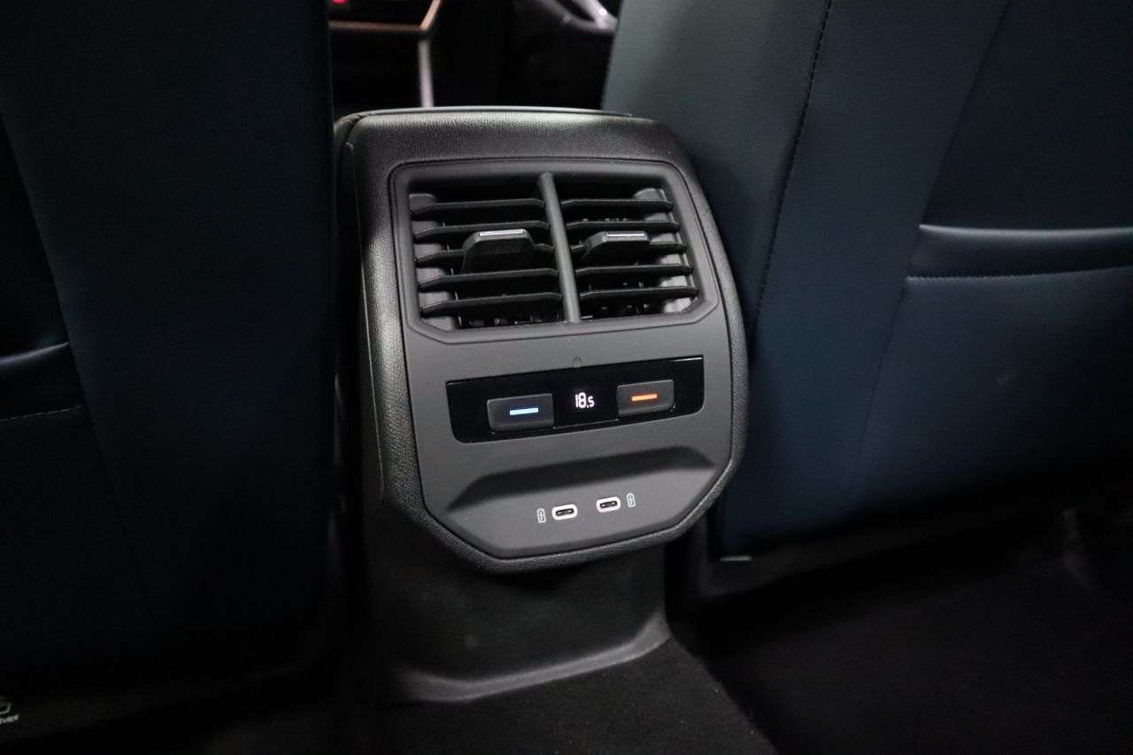 2021 CUPRA LEON 2021 CUPRA LEON