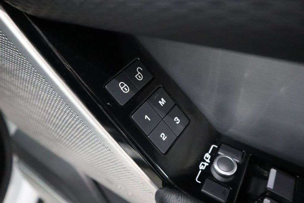 2019 LAND ROVER RANGE ROVER VELAR 2019 LAND ROVER RANGE ROVER VELAR