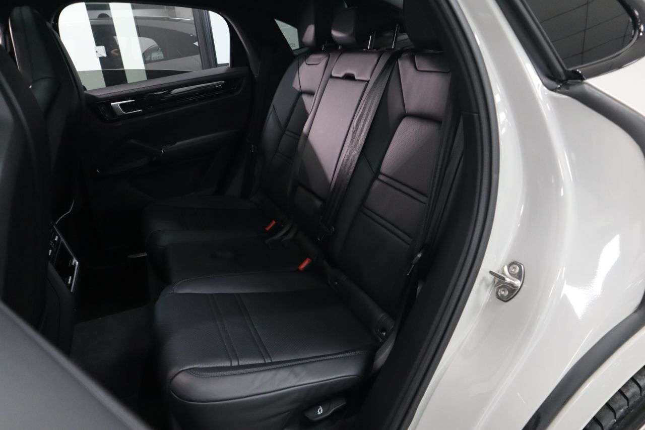 2021 PORSCHE CAYENNE 2021 PORSCHE CAYENNE