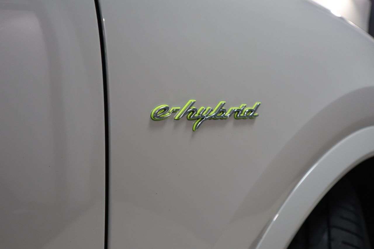 2021 PORSCHE CAYENNE 2021 PORSCHE CAYENNE