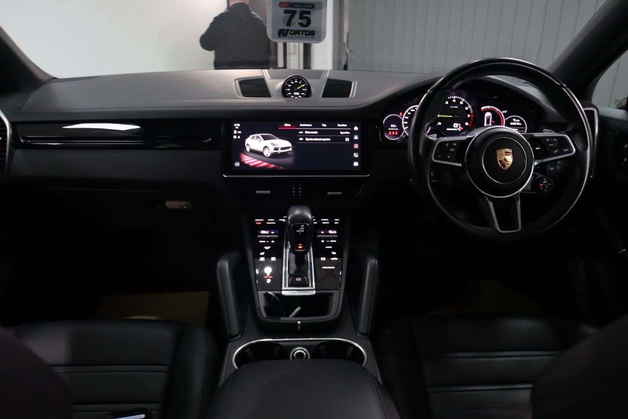 2021 PORSCHE CAYENNE 2021 PORSCHE CAYENNE