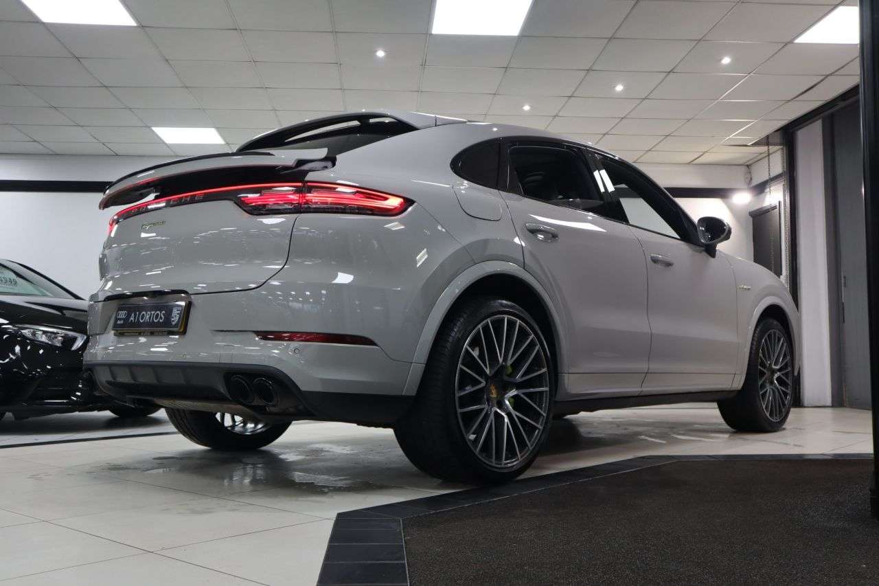 2021 PORSCHE CAYENNE 2021 PORSCHE CAYENNE