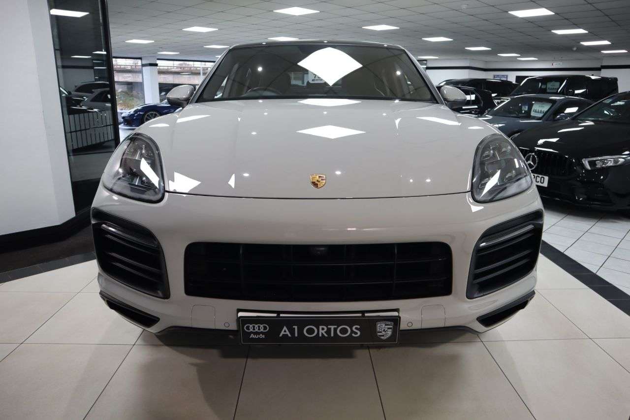 A 2021 PORSCHE CAYENNE 3.0 V6 E-Hybrid 17.9kWh Coupe 5dr Petrol Plug-in Hybrid TiptronicS 4WD Euro A 2021 PORSCHE CAYENNE 3.0 V6 E-Hybrid 17.9kWh Coupe 5dr Petrol Plug-in Hybrid TiptronicS 4WD Euro