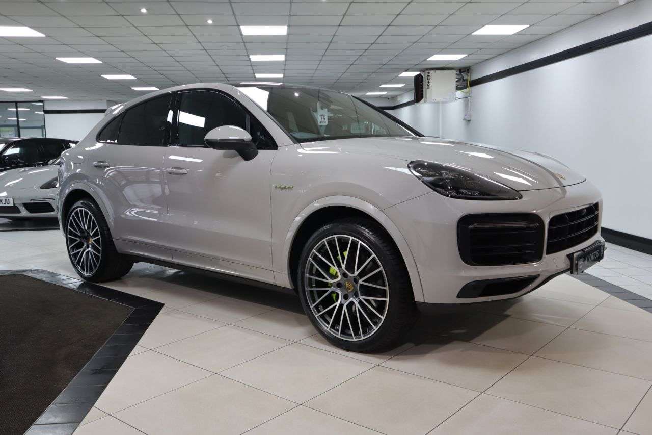 A 2021 PORSCHE CAYENNE 3.0 V6 E-Hybrid 17.9kWh Coupe 5dr Petrol Plug-in Hybrid TiptronicS 4WD Euro A 2021 PORSCHE CAYENNE 3.0 V6 E-Hybrid 17.9kWh Coupe 5dr Petrol Plug-in Hybrid TiptronicS 4WD Euro