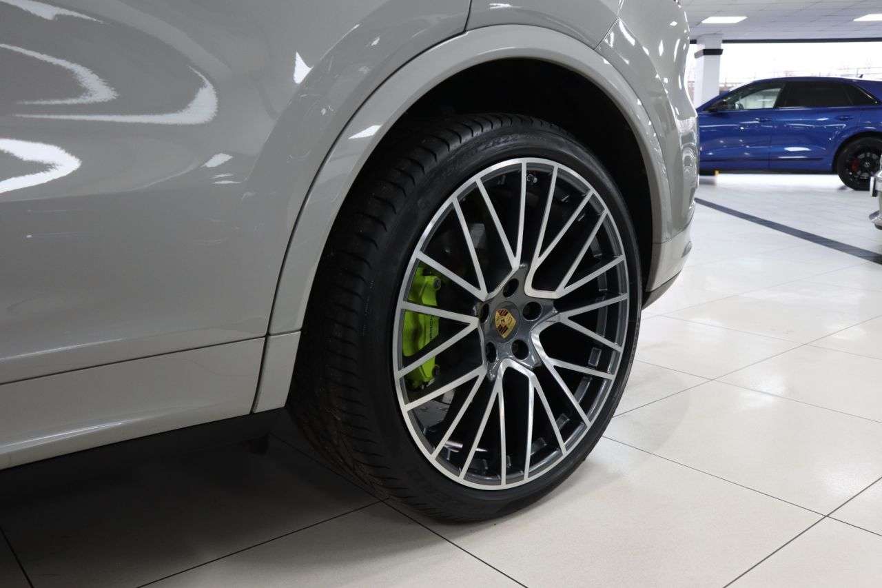 2021 PORSCHE CAYENNE 2021 PORSCHE CAYENNE