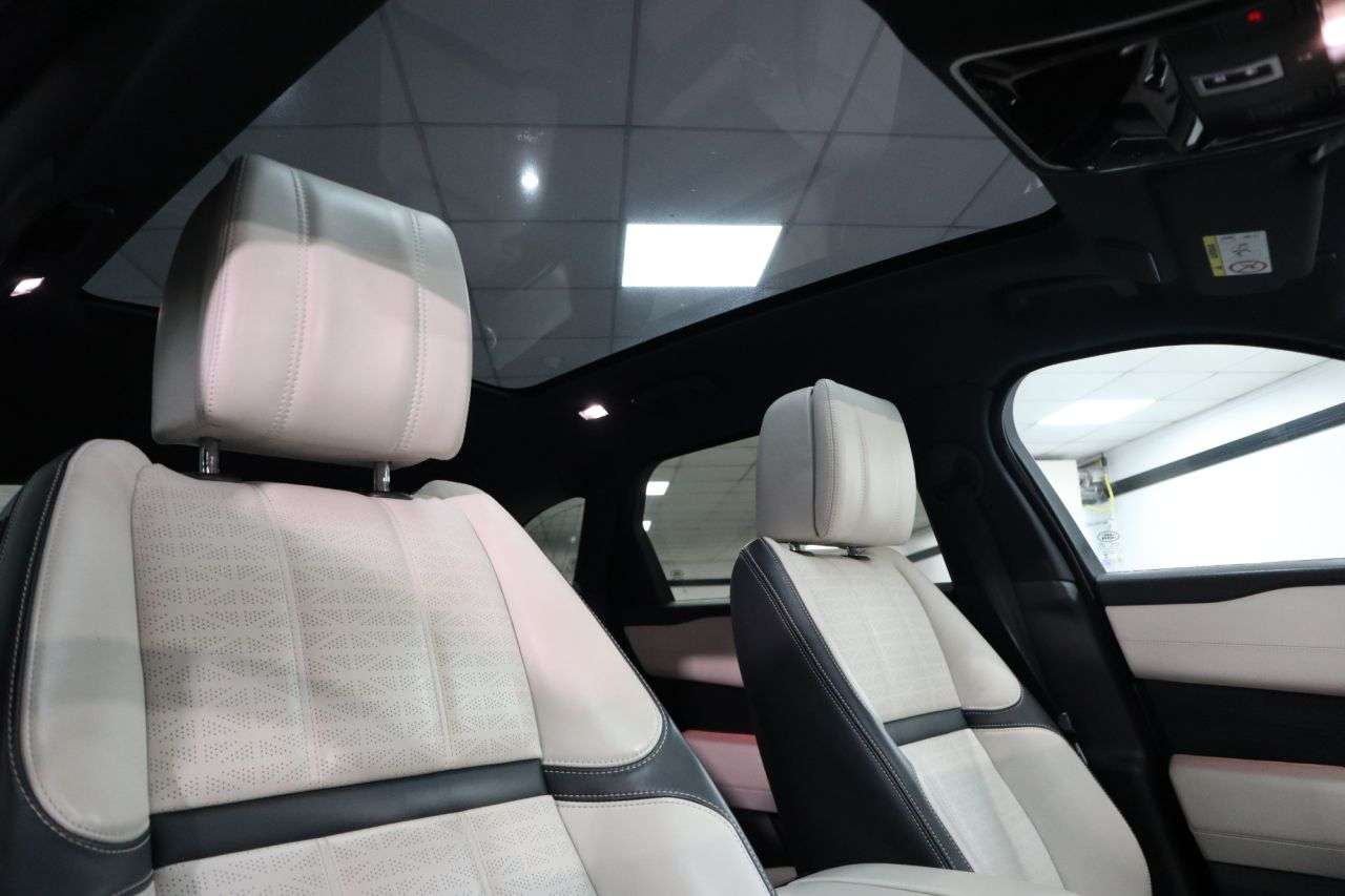 A 2017 LAND ROVER RANGE ROVER VELAR 3.0 Si6 V6 R-Dynamic HSE SUV 5dr Petrol Auto 4WD Euro 6 (s/s) (380 ps) VERY A 2017 LAND ROVER RANGE ROVER VELAR 3.0 Si6 V6 R-Dynamic HSE SUV 5dr Petrol Auto 4WD Euro 6 (s/s) (380 ps) VERY