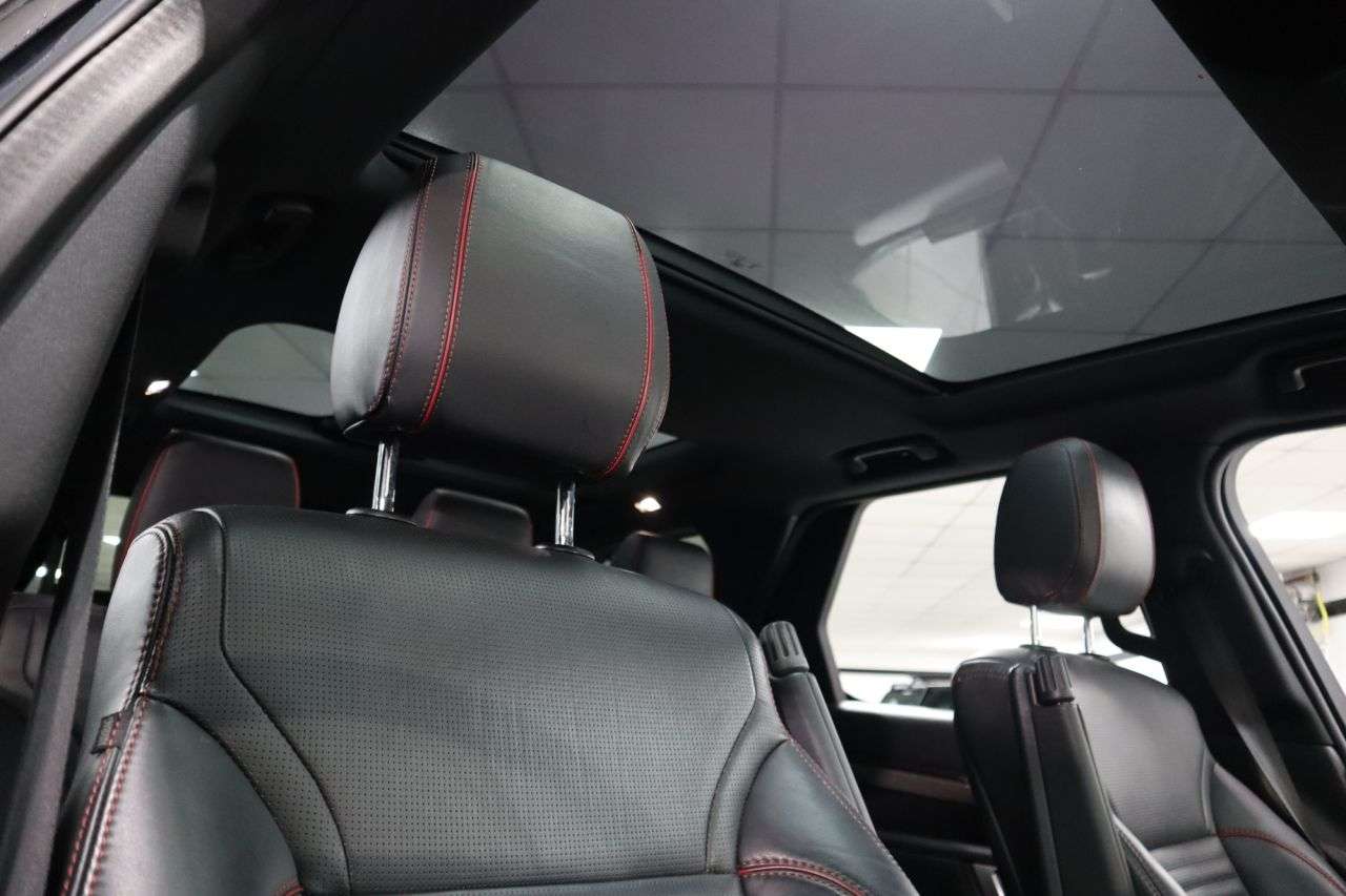 A 2020 LAND ROVER DISCOVERY 3.0 SD V6 HSE SUV 5dr Diesel Auto 4WD Euro 6 (s/s) (306 ps) STUNNING CONDIT A 2020 LAND ROVER DISCOVERY 3.0 SD V6 HSE SUV 5dr Diesel Auto 4WD Euro 6 (s/s) (306 ps) STUNNING CONDIT