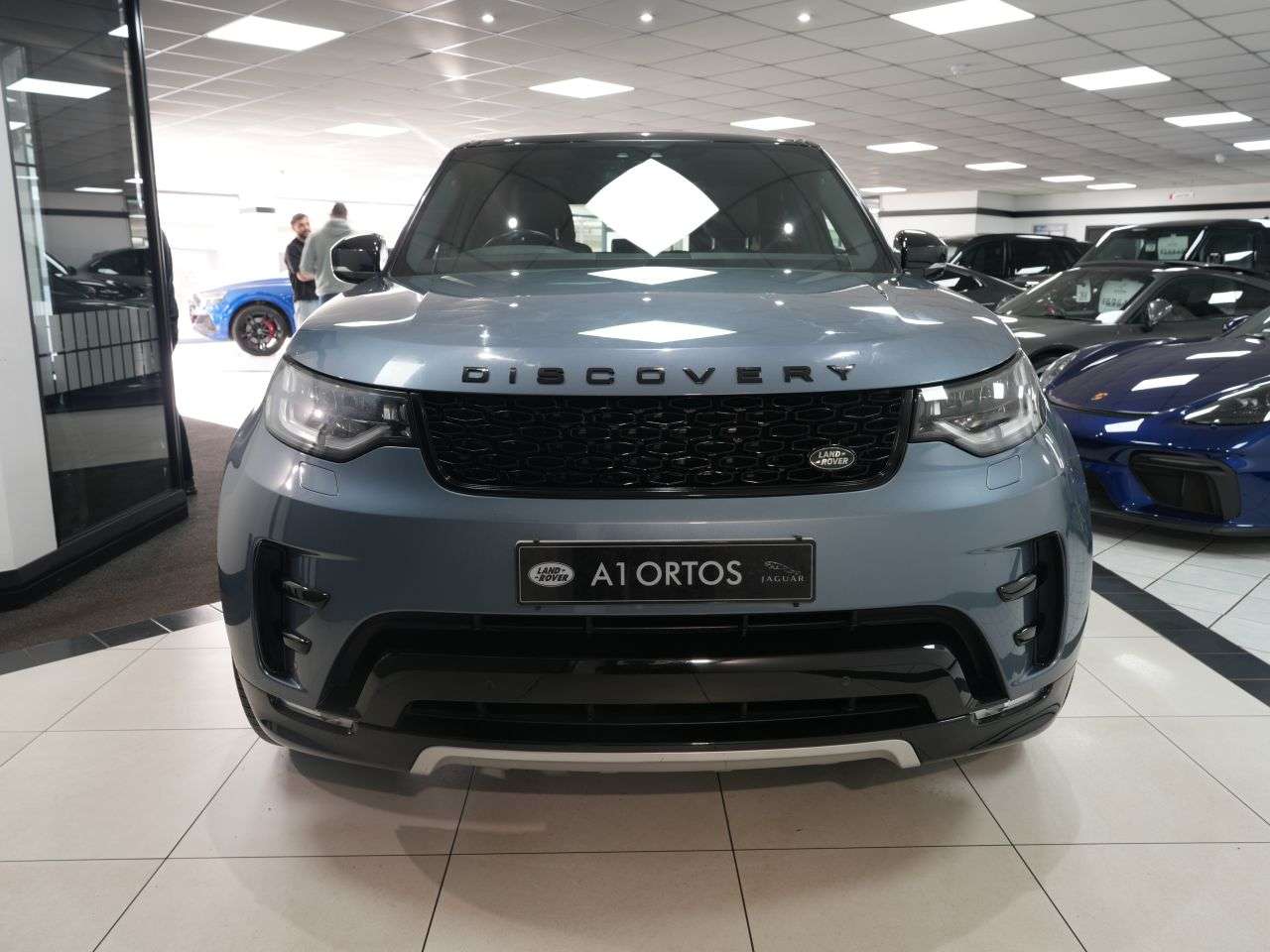 A 2020 LAND ROVER DISCOVERY 3.0 SD V6 HSE SUV 5dr Diesel Auto 4WD Euro 6 (s/s) (306 ps) STUNNING CONDIT A 2020 LAND ROVER DISCOVERY 3.0 SD V6 HSE SUV 5dr Diesel Auto 4WD Euro 6 (s/s) (306 ps) STUNNING CONDIT