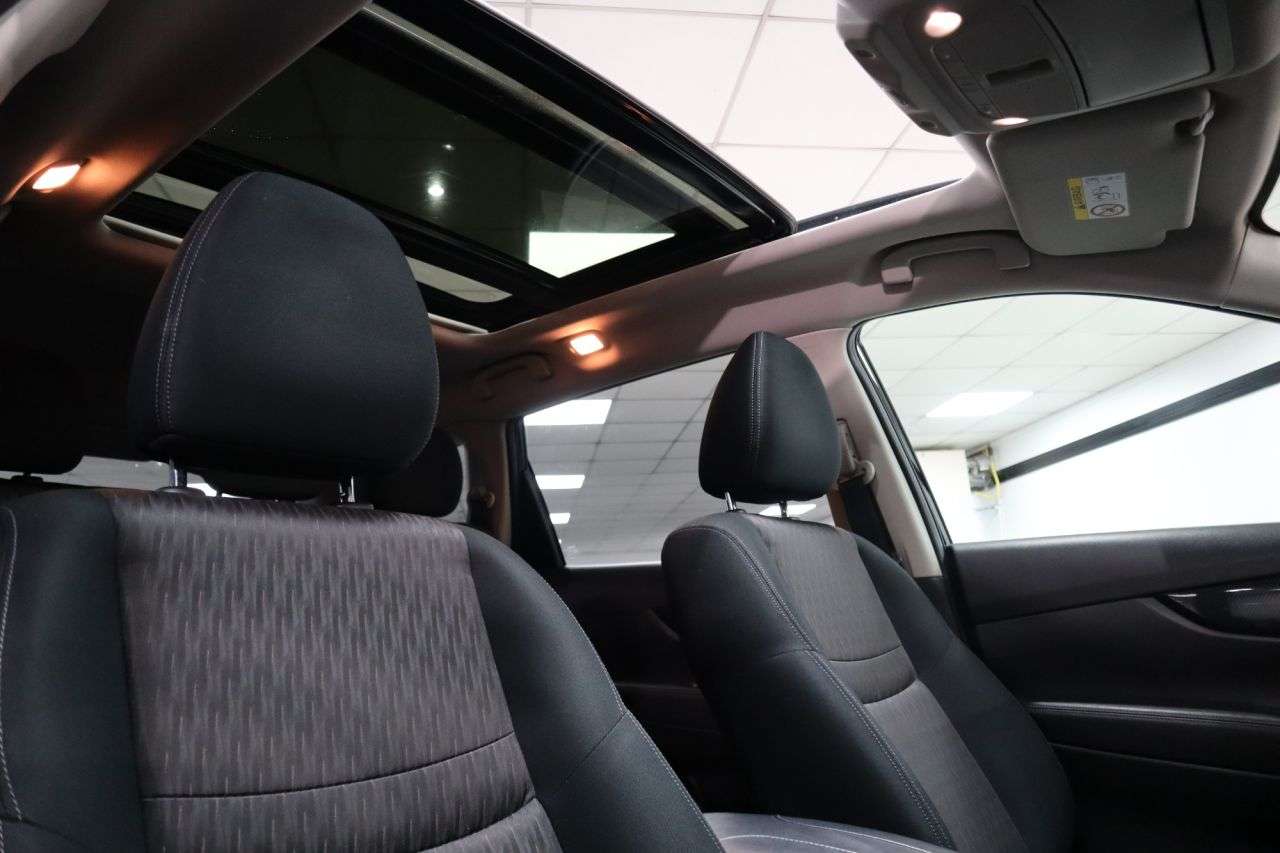 A 2021 NISSAN X-TRAIL 1.7 dCi N-Connecta SUV 5dr Diesel Manual Euro 6 (s/s) (150 ps) BE QUICK GEN A 2021 NISSAN X-TRAIL 1.7 dCi N-Connecta SUV 5dr Diesel Manual Euro 6 (s/s) (150 ps) BE QUICK GEN