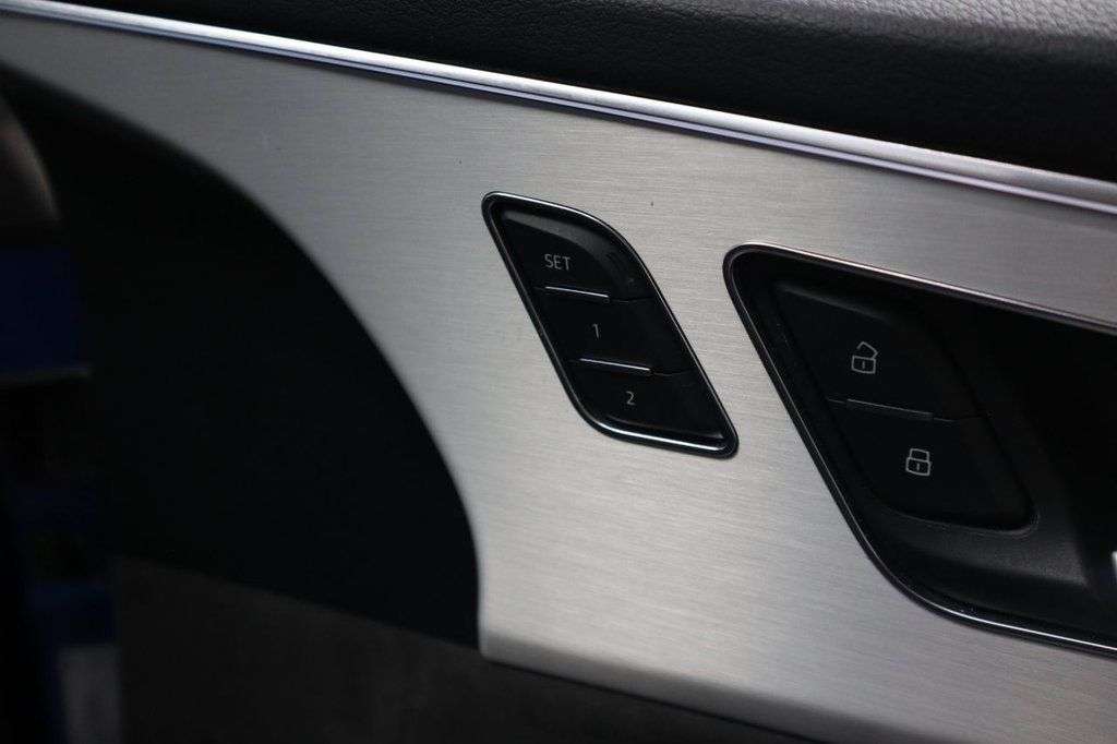 2020 AUDI SQ8 2020 AUDI SQ8